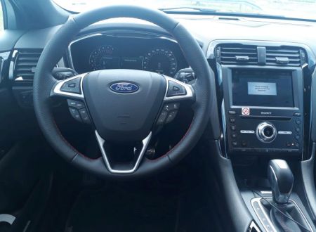 Ford Mondeo Innenraum