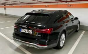 Sixt Audi A6 auf Parkplatz